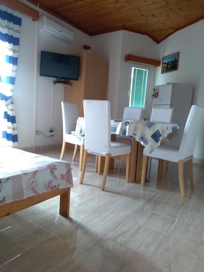 Apartment Stella Murter Buitenkant foto
